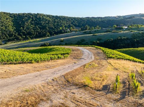Tiny photo for 2762 Adelaida Road, Paso Robles, CA 93446 (MLS # NS26099588)
