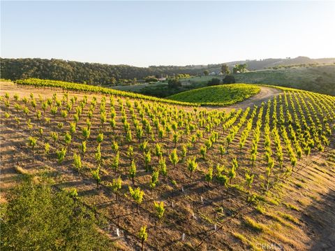 Tiny photo for 2762 Adelaida Road, Paso Robles, CA 93446 (MLS # NS26099588)