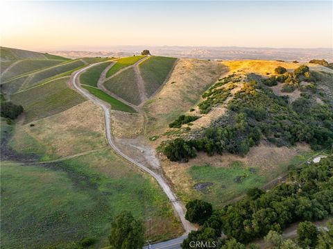 Tiny photo for 2762 Adelaida Road, Paso Robles, CA 93446 (MLS # NS26099588)