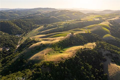Tiny photo for 2762 Adelaida Road, Paso Robles, CA 93446 (MLS # NS26099588)