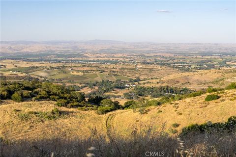 Tiny photo for 2762 Adelaida Road, Paso Robles, CA 93446 (MLS # NS26099588)