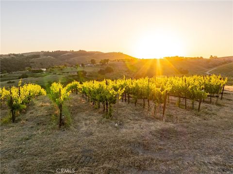 Tiny photo for 2762 Adelaida Road, Paso Robles, CA 93446 (MLS # NS26099588)