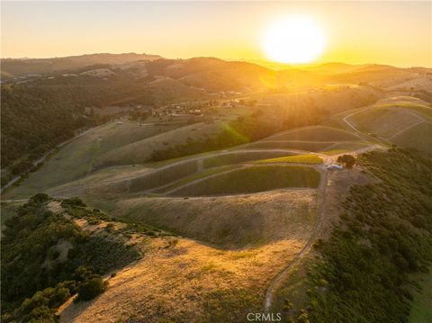 Tiny photo for 2762 Adelaida Road, Paso Robles, CA 93446 (MLS # NS26099588)