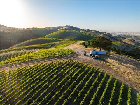 Tiny photo for 2762 Adelaida Road, Paso Robles, CA 93446 (MLS # NS26099588)