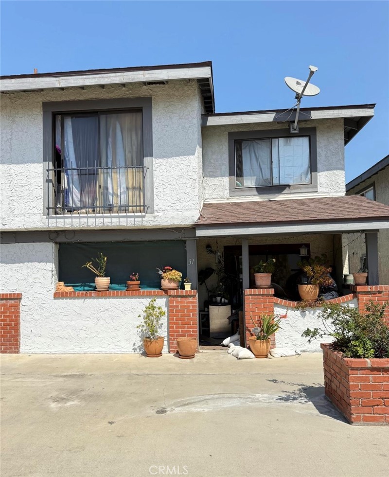 3 Bed 3 Bath 2 story Condo
Underground Parking