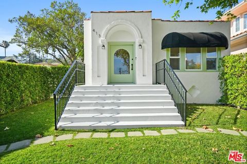 Photo of 411 E Randolph Street, Glendale, CA 91207 (MLS # 26834791)