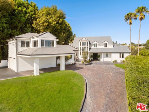 Photo of 9105 Cordell Drive, Los Angeles, CA 90069 (MLS # 26894425)