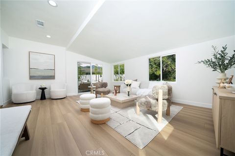 Photo of 1026 La Presa Dr, Pasadena, CA 91107 (MLS # OC26029198)