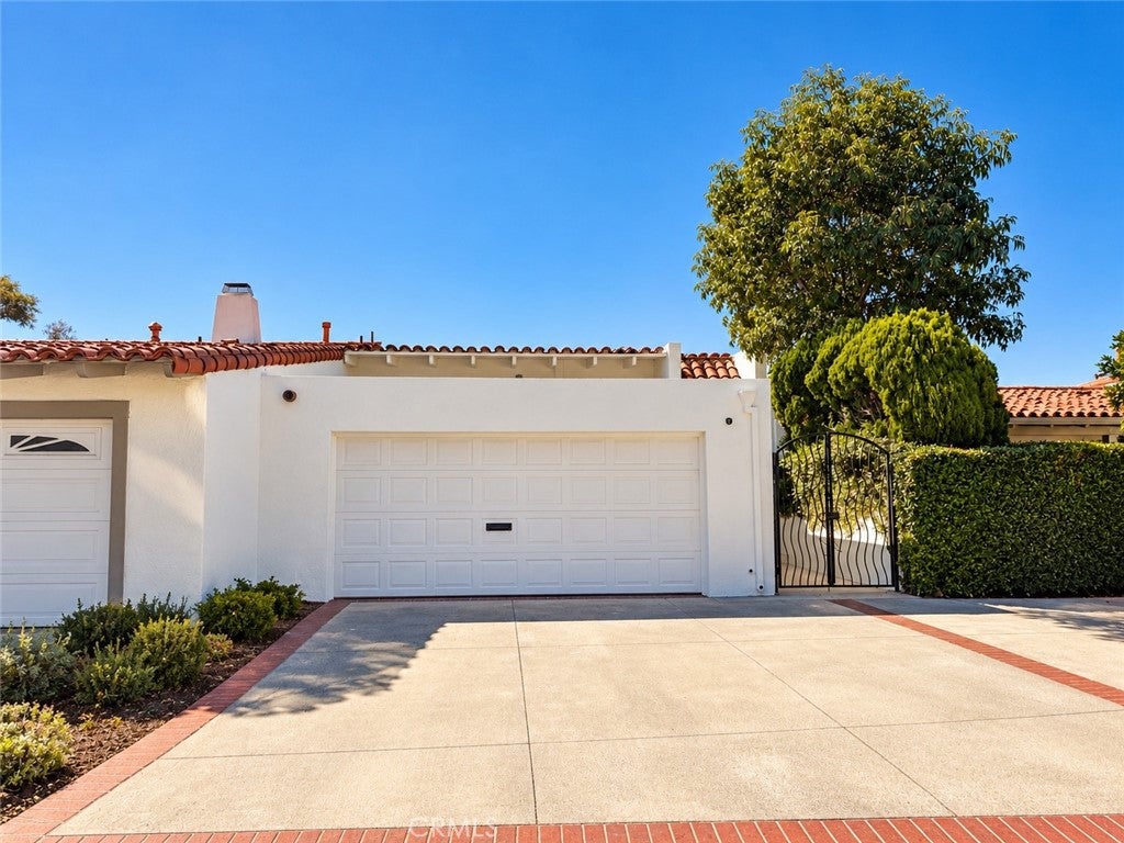 Photo of 635 Vista Bonita, Newport Beach, CA 92660 (MLS # OC26214183)