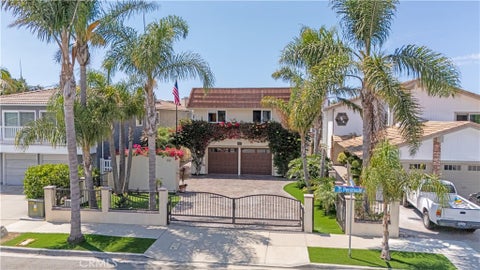 Tiny photo for 2355 Peninsula Rd, Oxnard, CA 93035 (MLS # SR26184971)