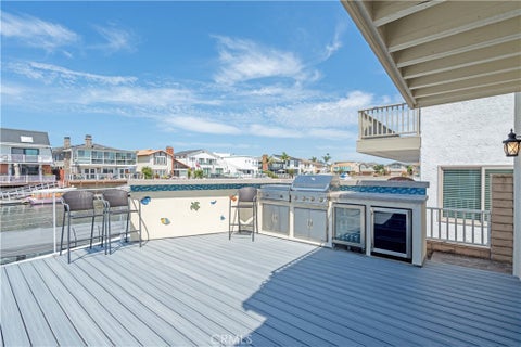Tiny photo for 2355 Peninsula Rd, Oxnard, CA 93035 (MLS # SR26184971)