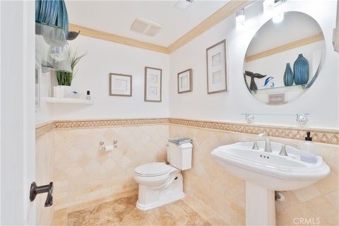 Tiny photo for 2355 Peninsula Rd, Oxnard, CA 93035 (MLS # SR26184971)