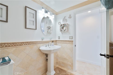 Tiny photo for 2355 Peninsula Rd, Oxnard, CA 93035 (MLS # SR26184971)