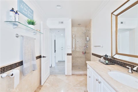 Tiny photo for 2355 Peninsula Rd, Oxnard, CA 93035 (MLS # SR26184971)