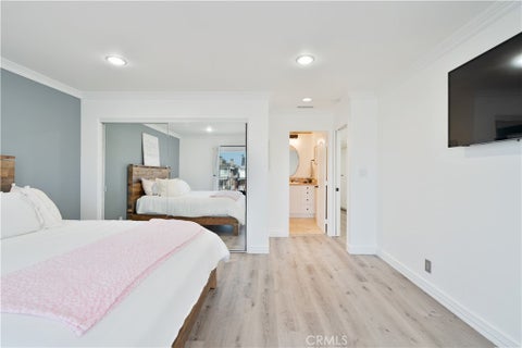Tiny photo for 2355 Peninsula Rd, Oxnard, CA 93035 (MLS # SR26184971)