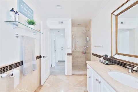 Tiny photo for 2355 Peninsula Rd, Oxnard, CA 93035 (MLS # SR26184971)