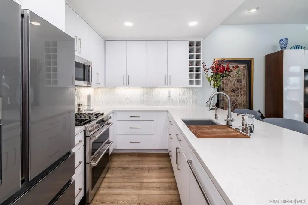 San Diego, California 92103, United States, 3 Bedrooms Bedrooms, ,3 BathroomsBathrooms,Residential,Active,16854