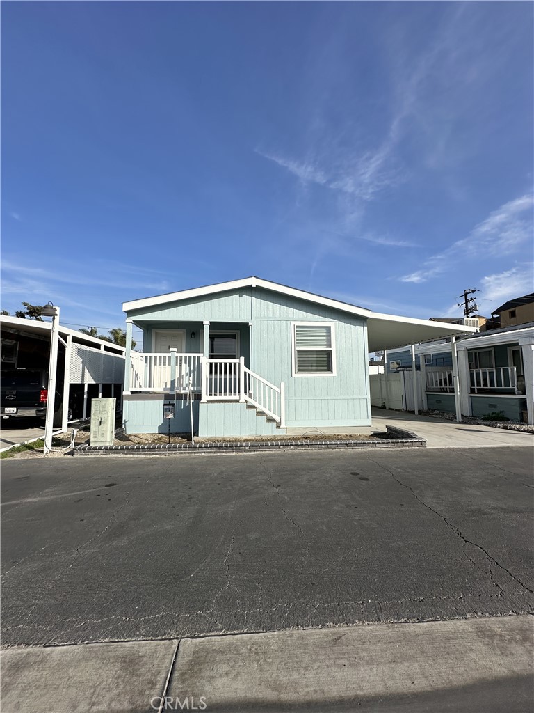 15621 Beach Blvd 8
