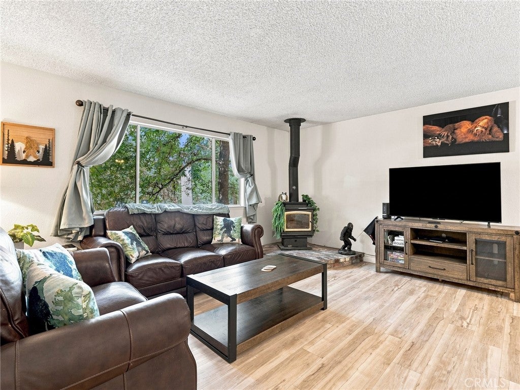 44754 Mountain Meadows