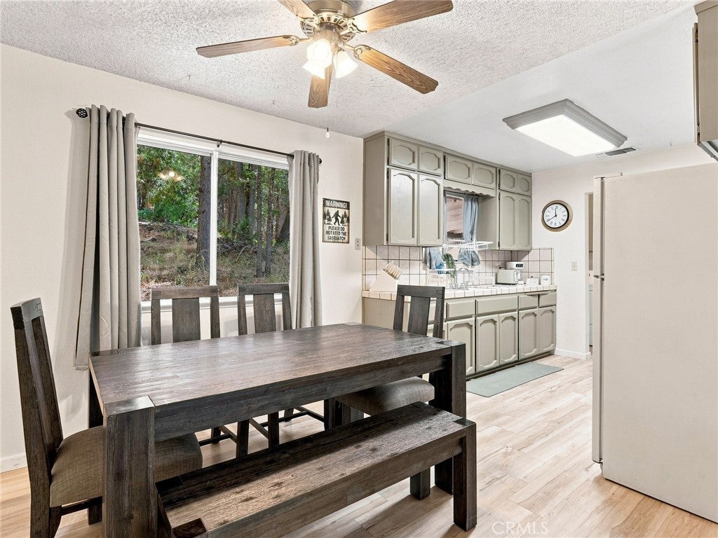 44754 Mountain Meadows