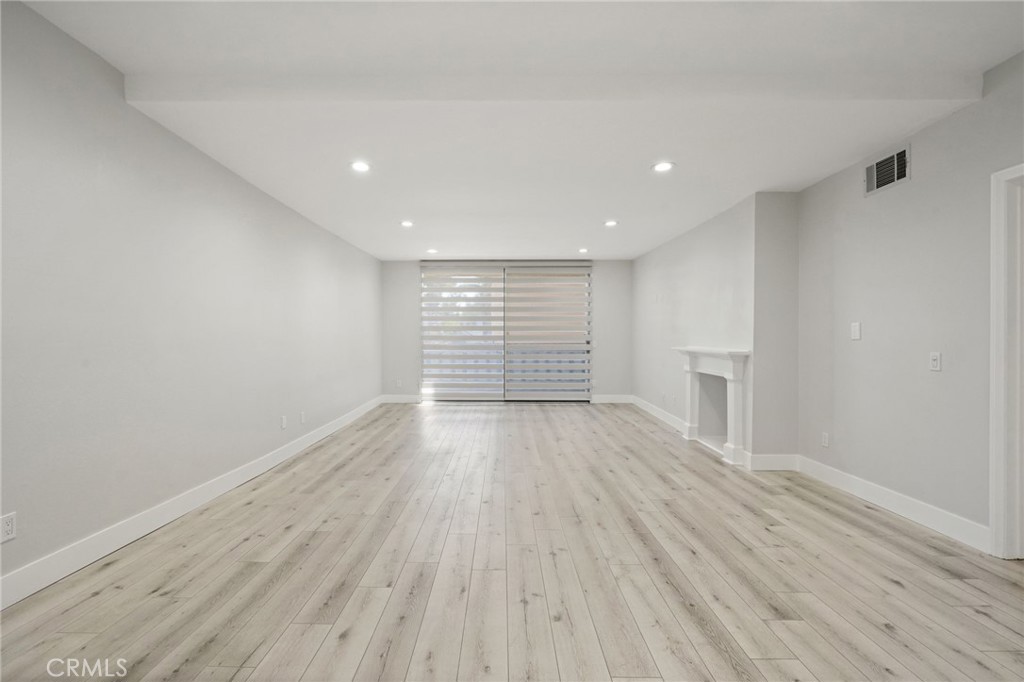 19029 Nordhoff Street 103