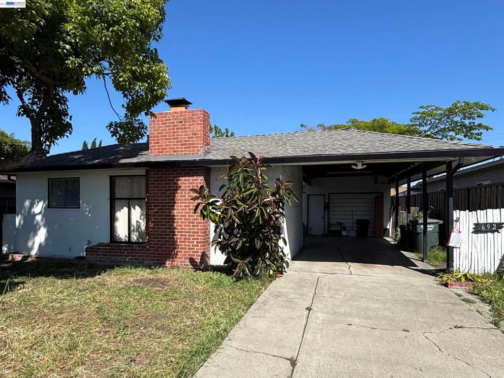 692 Borregas Ave AVE