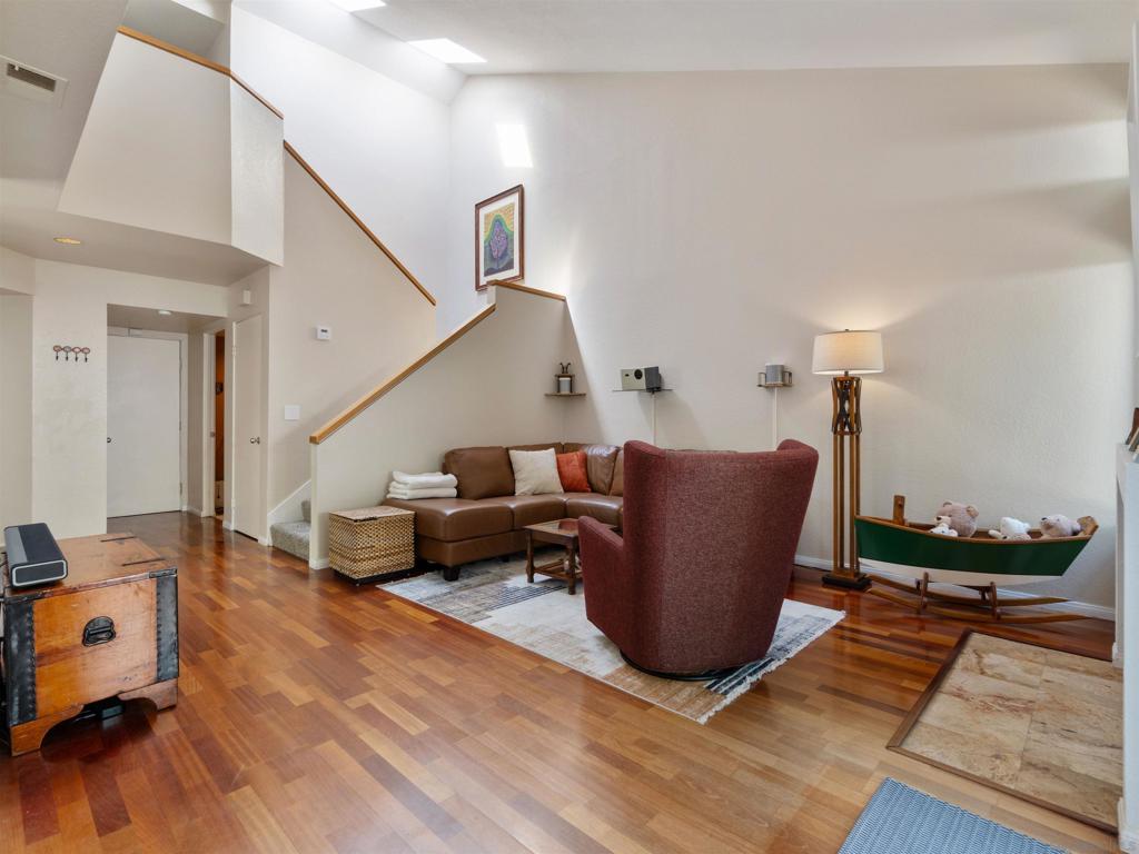 6358 Caminito Del Cervato