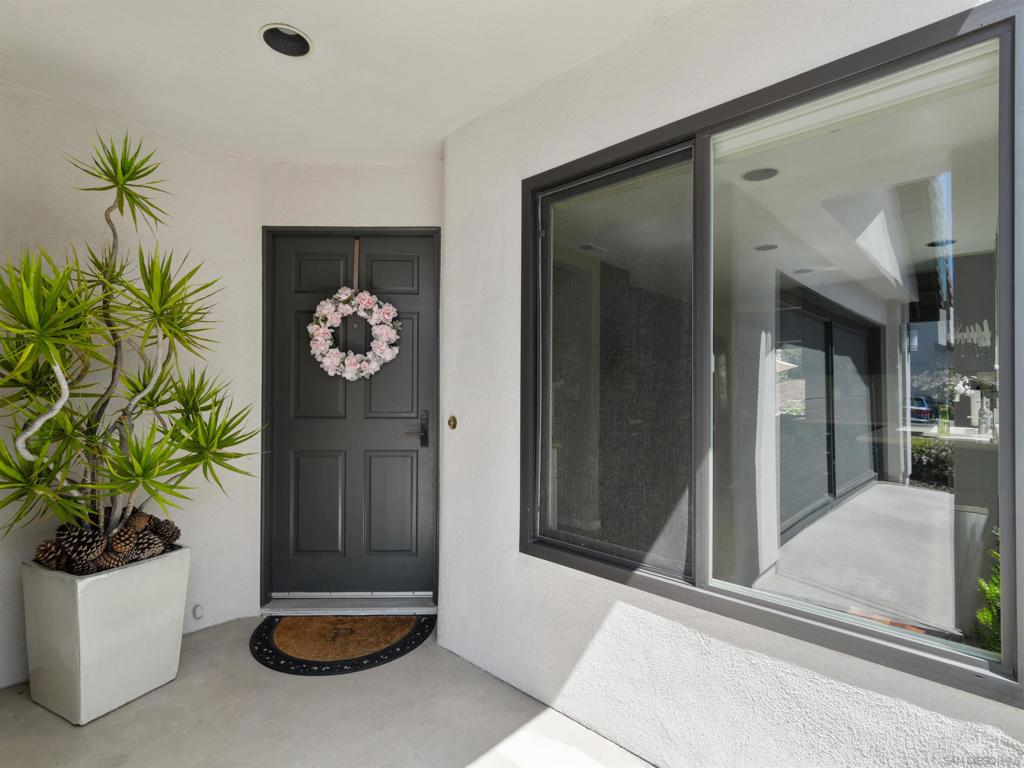 6358 Caminito Del Cervato