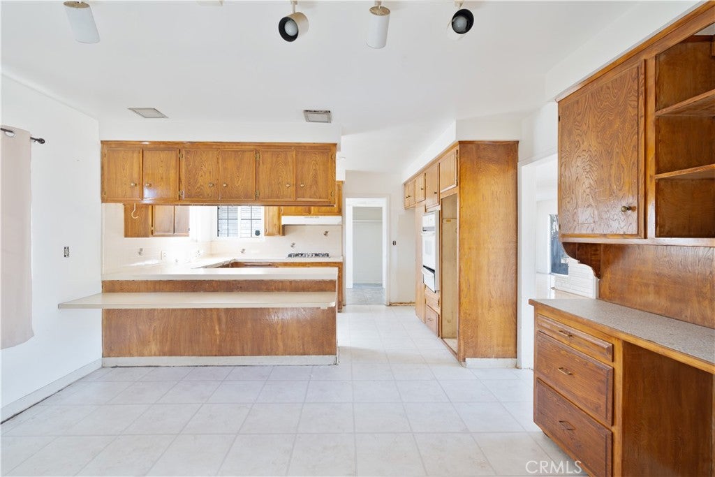 9720 Tunney