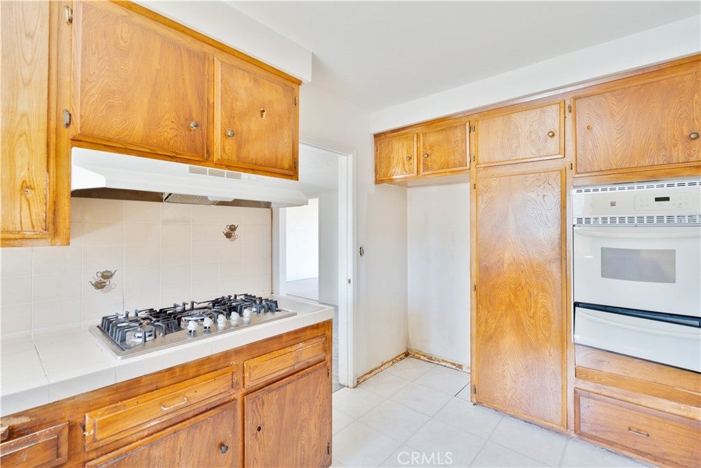 9720 Tunney