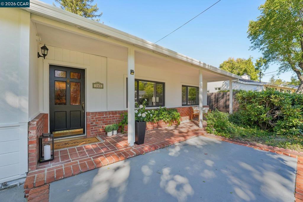 141 Maiden Ln