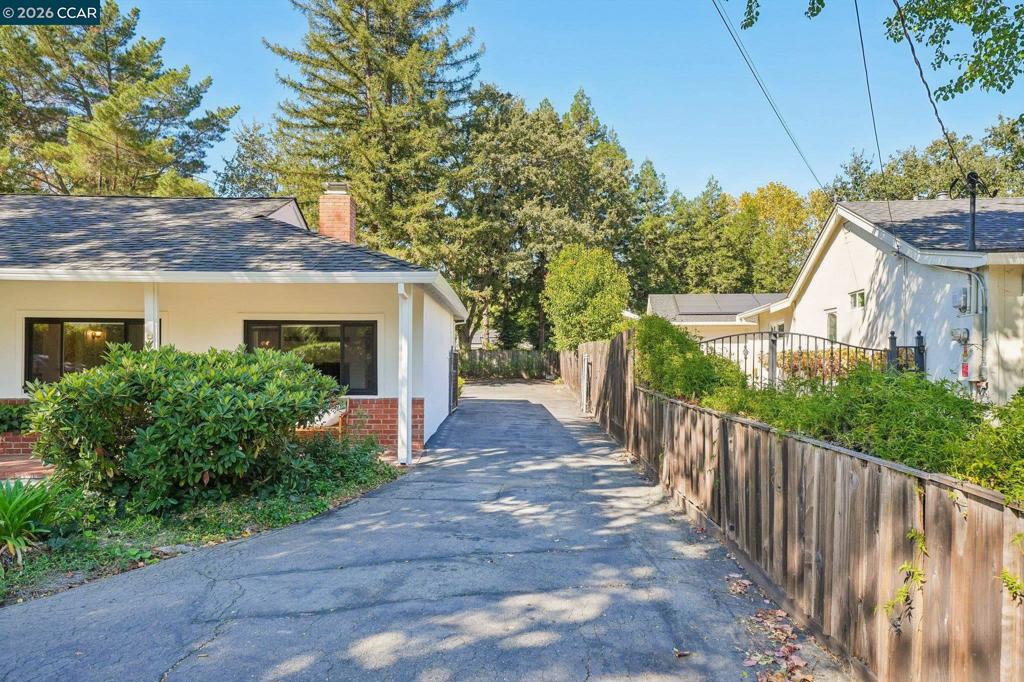 141 Maiden Ln