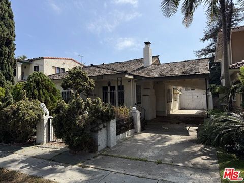 242 Euclid Avenue Long Beach CA 90803