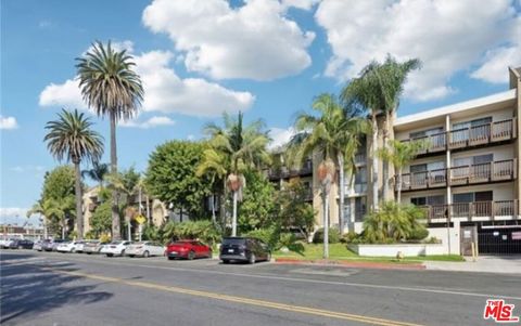Photo of 320 S Ardmore Avenue #316, Los Angeles, CA 90020 (MLS # 26840407)