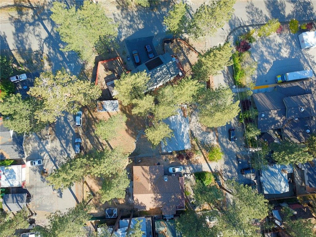 Photo of 1219 Irene St, Wrightwood, CA 92397 (MLS # CV26095603)