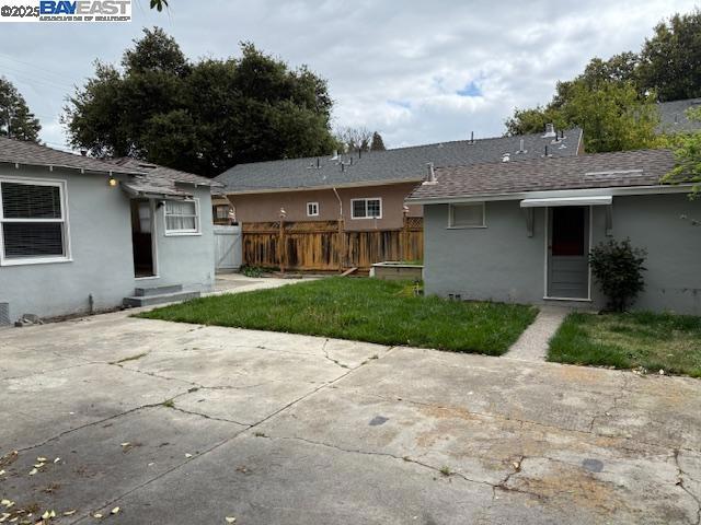 466 Rose Ave
