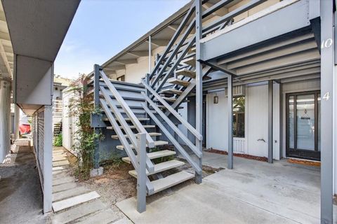 Photo of 158 Kern Street #10, Salinas, CA 93905 (MLS # ML82039852)