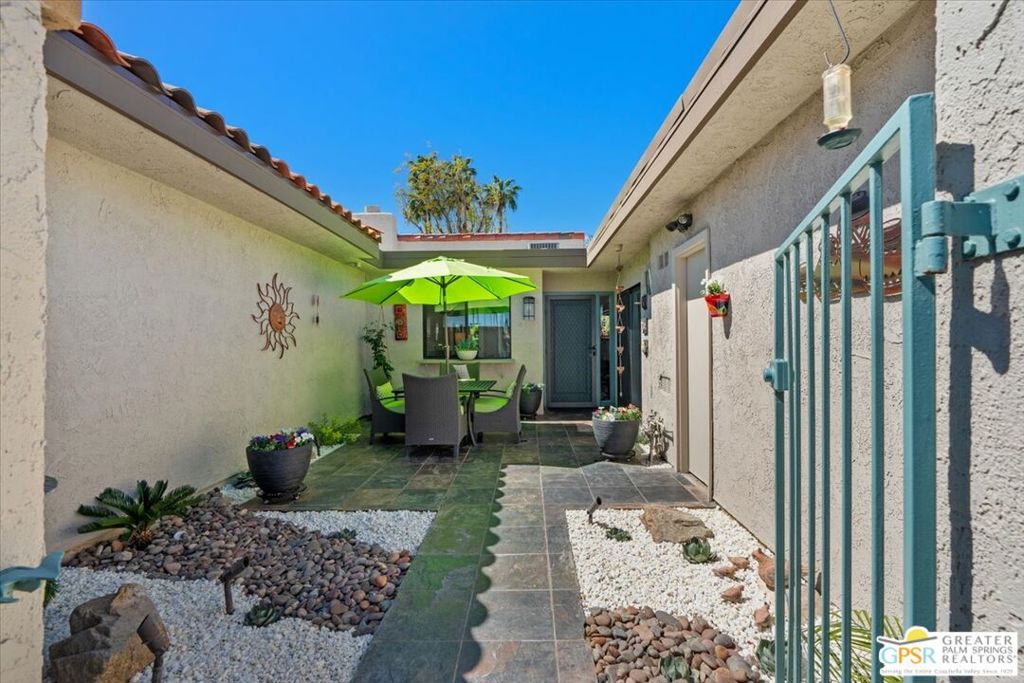 Sunrise Racquet Club - Residential