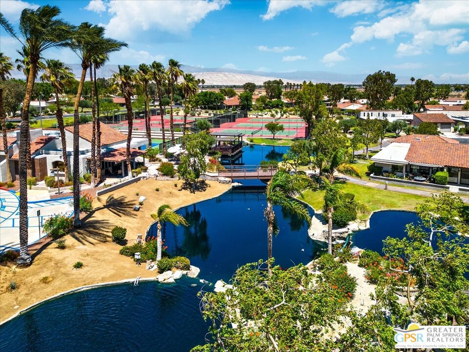 Sunrise Racquet Club - Residential