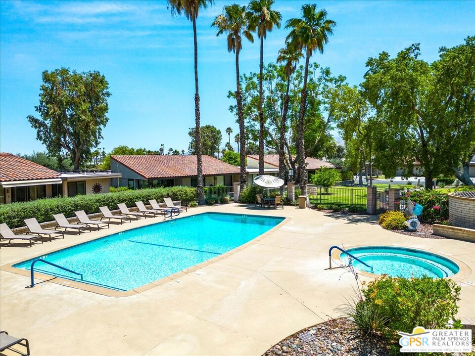 Sunrise Racquet Club - Residential