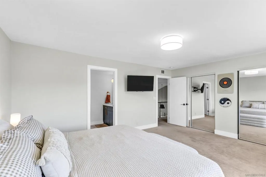 San Diego, California 92119, United States, 4 Bedrooms Bedrooms, ,3 BathroomsBathrooms,Residential,Active,222086