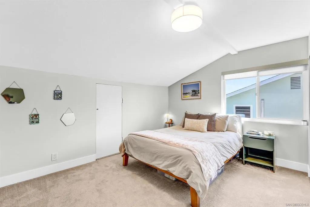 San Diego, California 92119, United States, 4 Bedrooms Bedrooms, ,3 BathroomsBathrooms,Residential,Active,222086