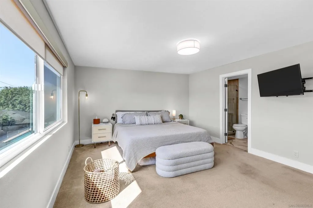 San Diego, California 92119, United States, 4 Bedrooms Bedrooms, ,3 BathroomsBathrooms,Residential,Active,222086