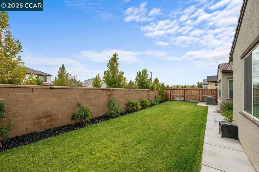 TRACY PARK - Residential