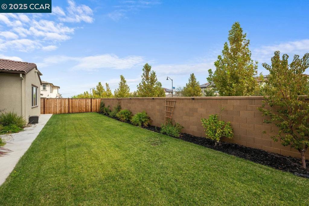 TRACY PARK - Residential