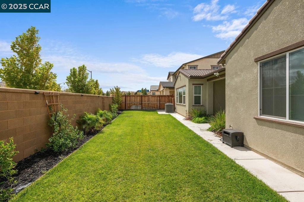 TRACY PARK - Residential