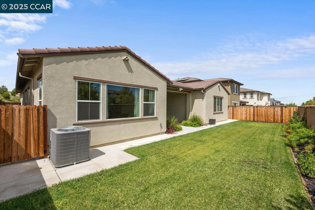 TRACY PARK - Residential