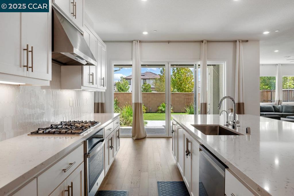 TRACY PARK - Residential