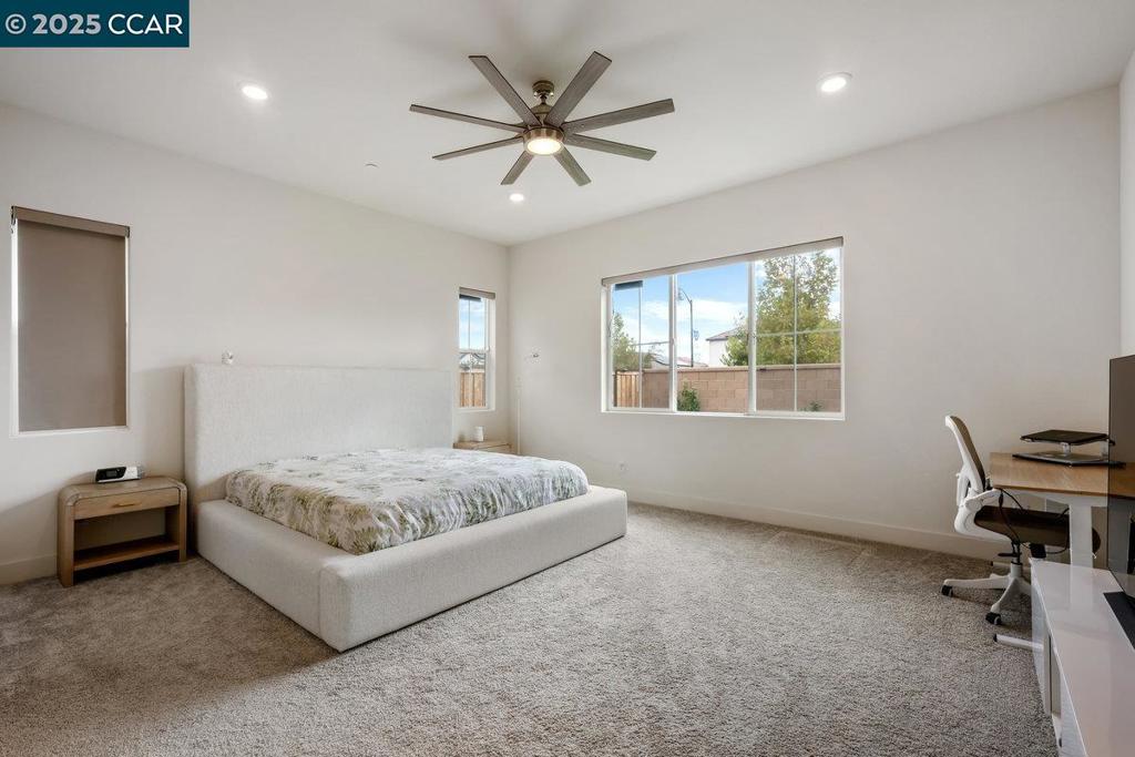 TRACY PARK - Residential