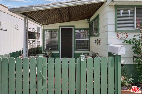 Photo of 11250 Playa Street #12, Culver City, CA 90230 (MLS # 26986821)